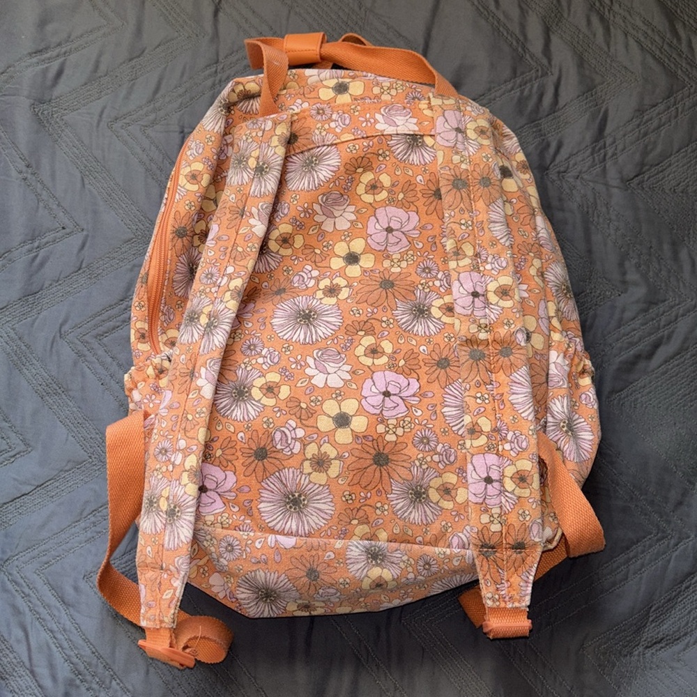 Floral Backpack - Picture 2 of 3